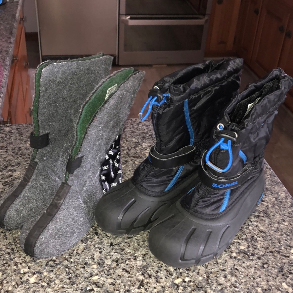 Men’s Sorel Winter Boots w/Liner. Size 6